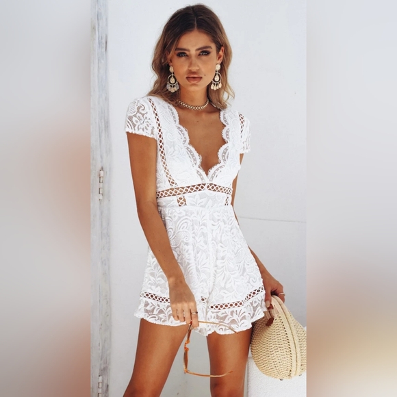 Hello Molly Dresses & Skirts - Hello Molly White Lace V-Neck Mini Romper Boho Sexy Romantic Bridal Resortwear